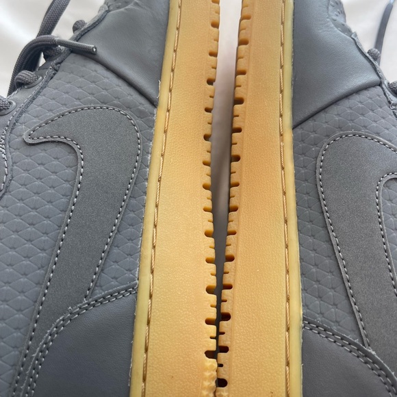 Nike - Picture 6 of 11